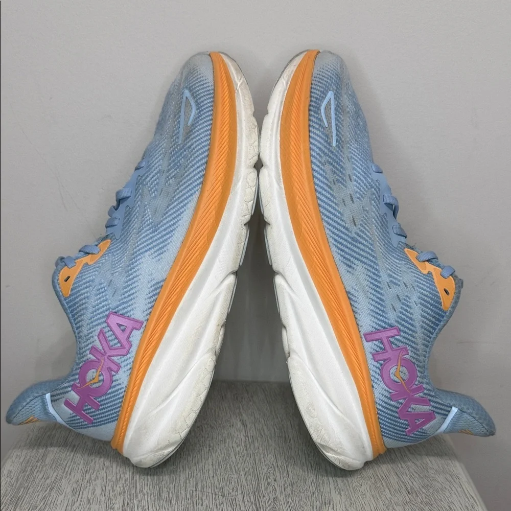 Hoka One One Clifton 9 Women’s Airy Blue and Orange Athletic Shoes Size 11